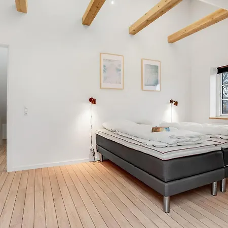 Casa vacanze Lovely In With Kitchen