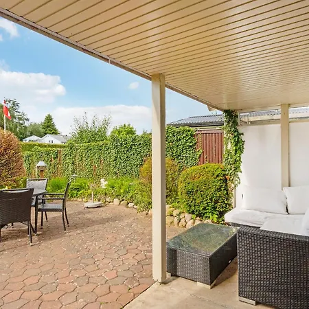 Casa vacanze Lovely In With Kitchen *